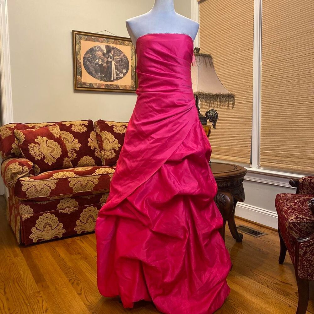 y2k prom/ formal hot pink strapless formal ball gown dress with ruched detailing
